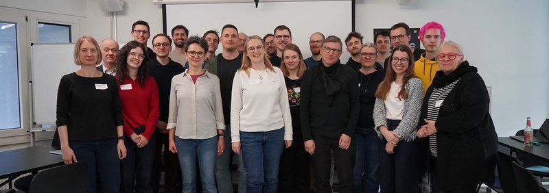 Gruppenfoto der Beteiligten des Hackathons